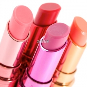 #Benefit# Hydrating Tinted ɫ