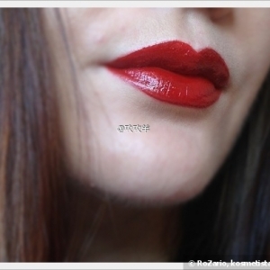 #Ellis Faas# Һں Hot Lips L401ɫ