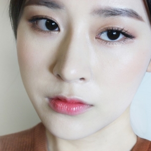 ӸµESTEE LAUDER LOOK