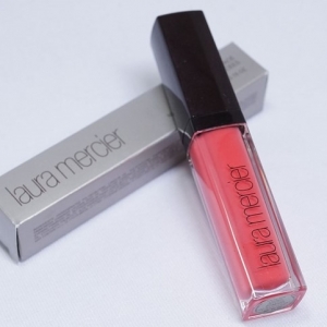 LAURA MERCIER